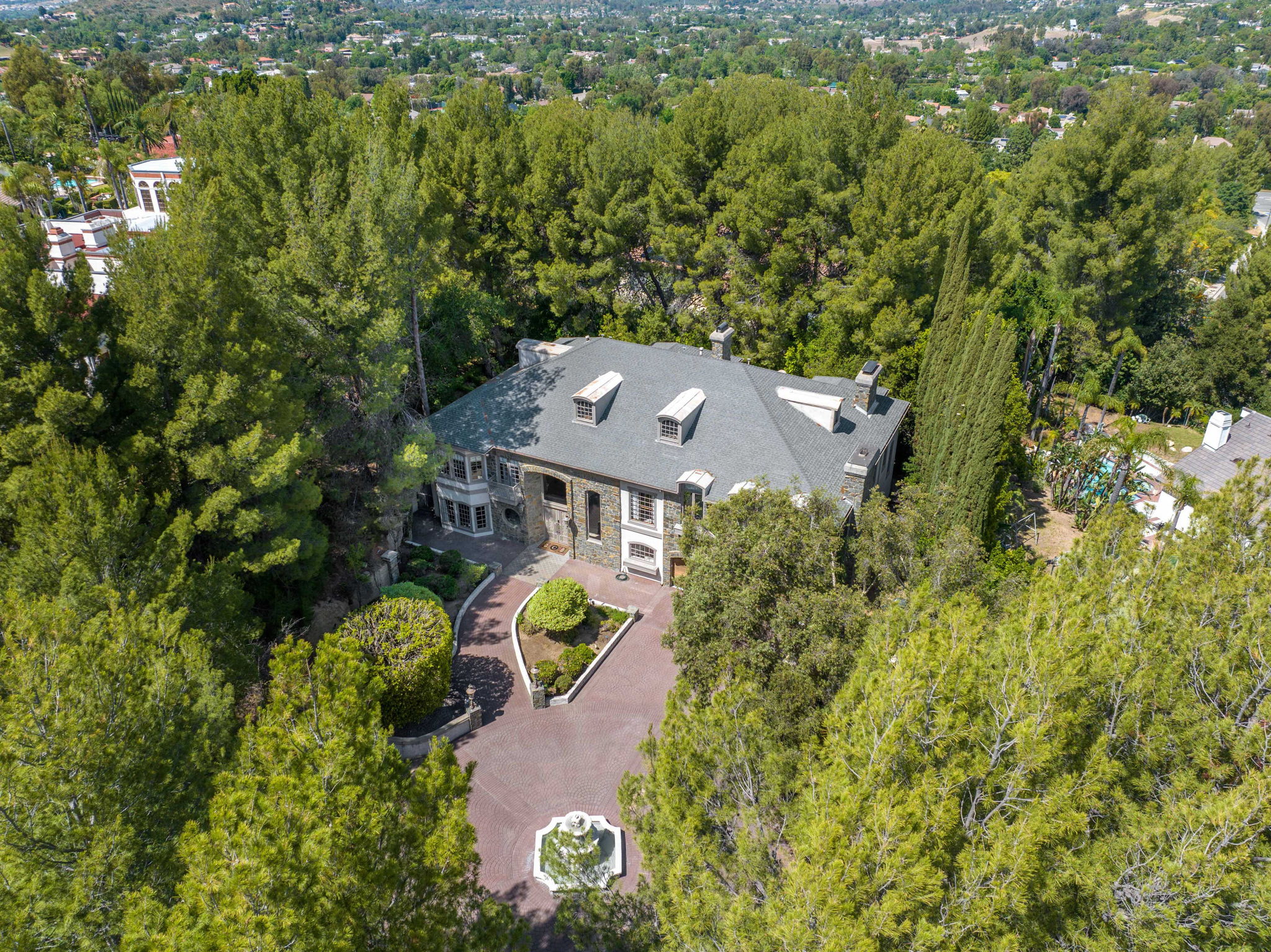 Aerial view of the Chelsea Manor estate